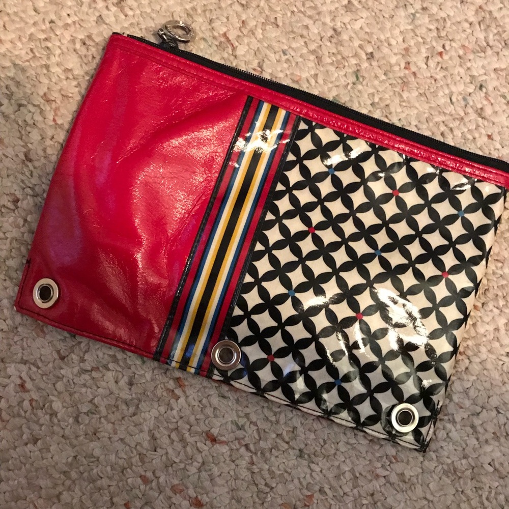 Vera Bradley Barcelona 3-Ring Clear Pencil Case - Picture 3 of 8